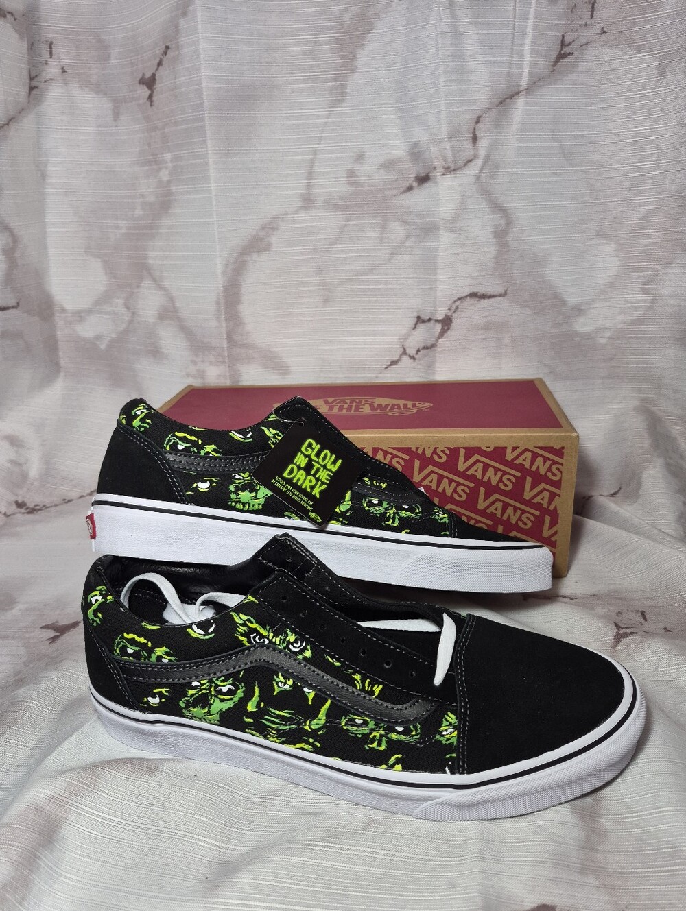 NwT Vans EYES IN THE DARK glow In The Dark Unisex Sneaker